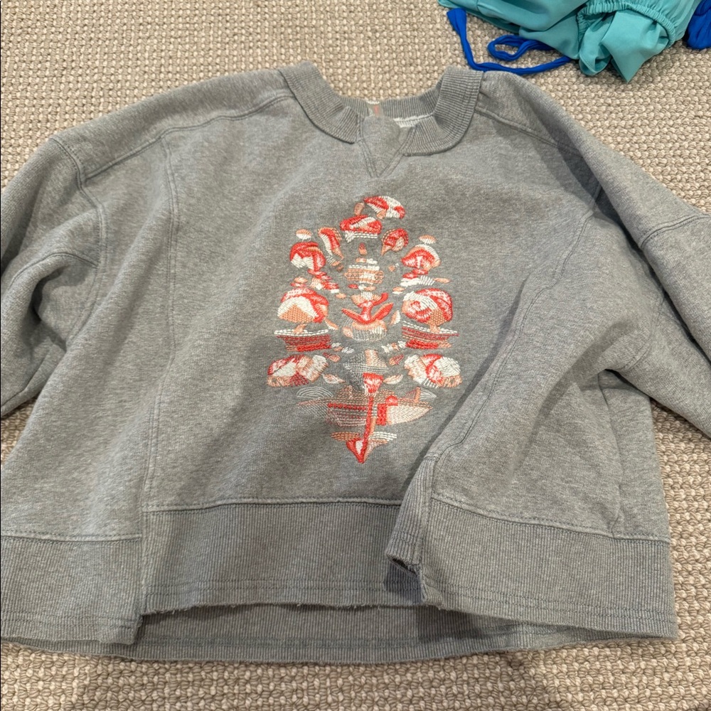 FP movement sweat shirt over size so comfortable